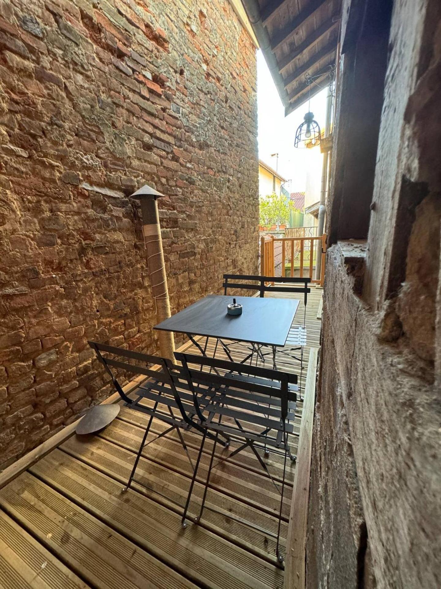 Les Chambres Tonics Montrevel-en-Bresse ภายนอก รูปภาพ