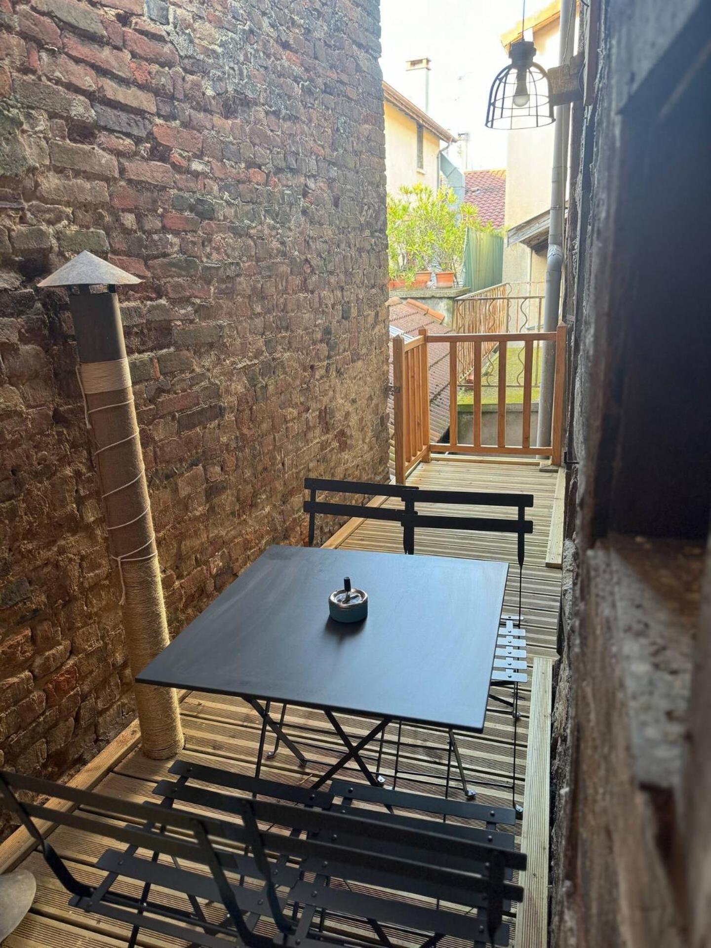 Les Chambres Tonics Montrevel-en-Bresse ภายนอก รูปภาพ